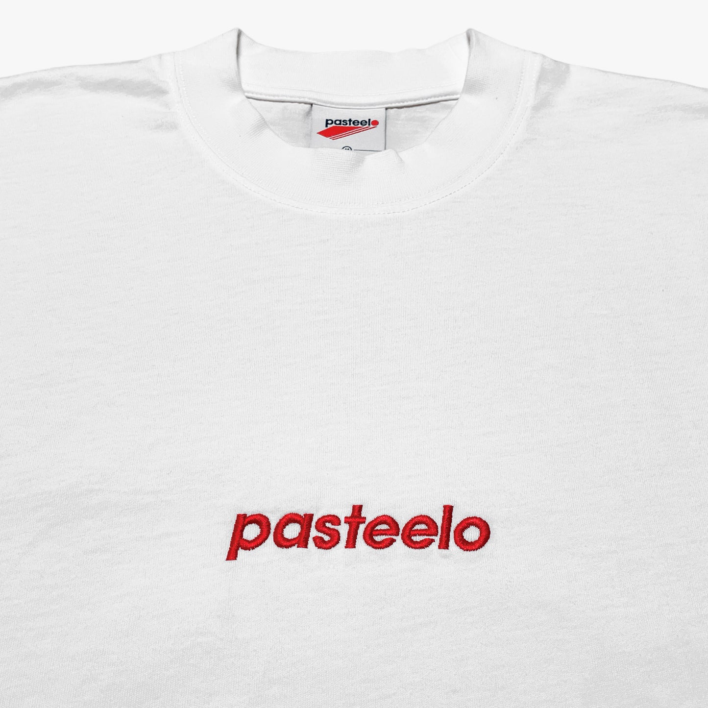 EMB SCRIPT TEE - WHITE