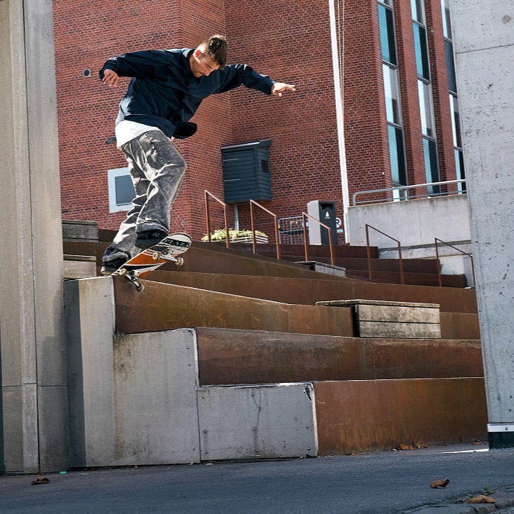 VENTILATE TECH SHIRT - NAVY