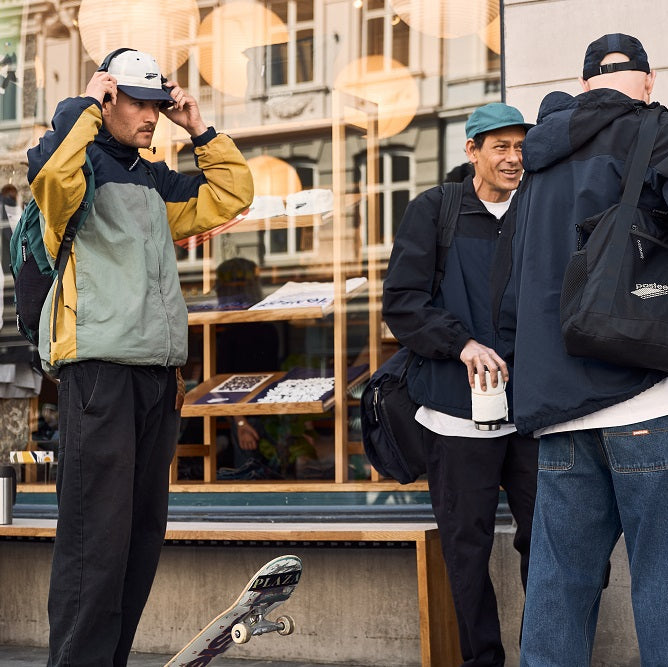 HOODED WINDBREAKER - NAVY/OLIVE/GOLD